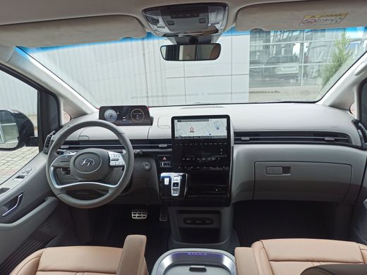 Нова Hyundai STARIA 2024, комплектація 7-Top Bronze n/BCA, Black, двигун 2.2 CRDi VGT AT (177 к.с.)