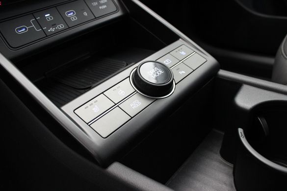 Нова Hyundai Kona Hybrid 2024, комплектація Elegance, колір Neoteric Yellow, двигун 1.6 GDi HEV (141 к.с., гібрид)
