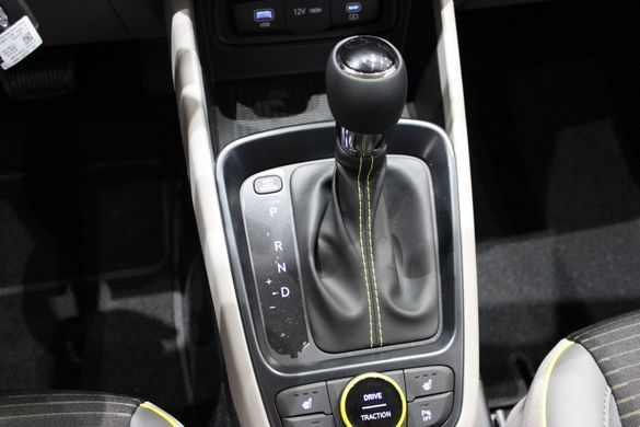Новий Hyundai VENUE 2026, комплектація Elegance Plus A-pack, колір ecotronic graypearl, двигун 1.6 MPi AT (123 к.с.)