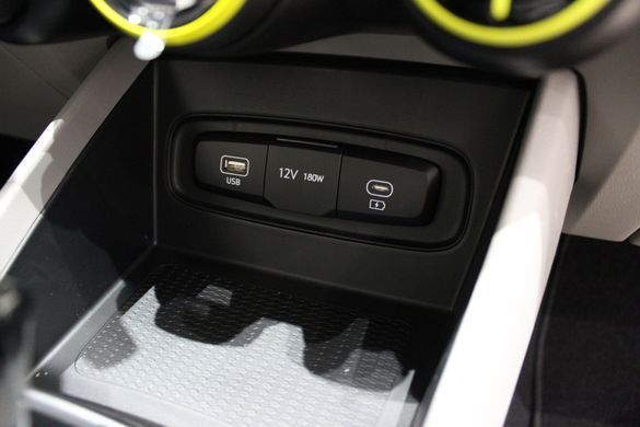 Новий Hyundai VENUE 2026, комплектація Elegance Plus A-pack, колір ecotronic graypearl, двигун 1.6 MPi AT (123 к.с.)