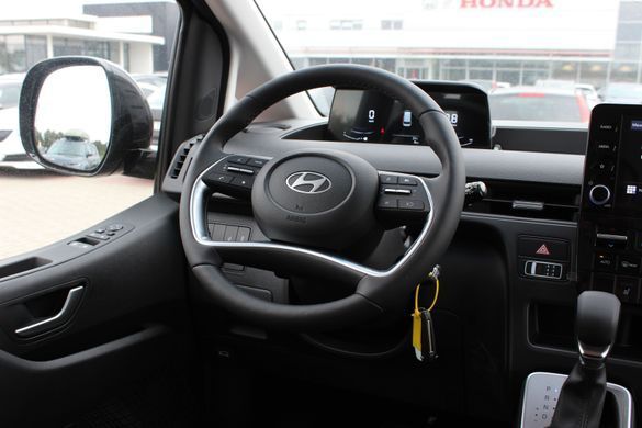 Новая Hyundai STARIA 2025, комплектация Business, цвет Graphite Gray, двигатель 2.2 CRDi VGT AT (177 л.с.)