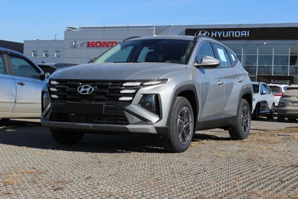 Новый Hyundai TUCSON 2026 Express 2.0 MPi (156 л.с.), бензин, Shimmering Silver Metallic &mdash; Львов, Ария Моторс