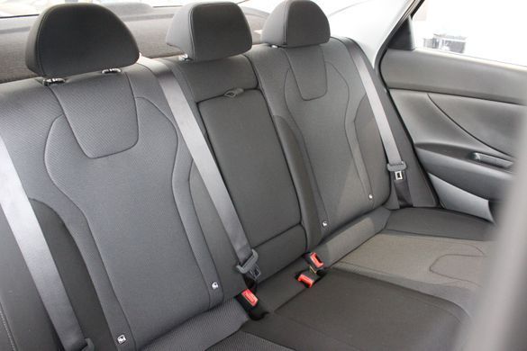 Нова Hyundai ELANTRA 2025, комлектація Active, двигун 1.6 MPi (127 к.с., бензин)