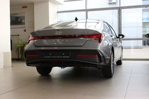 Нова Hyundai ELANTRA 2025, комлектація Active, двигун 1.6 MPi (127 к.с., бензин)