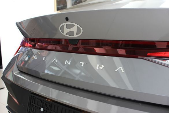 Нова Hyundai ELANTRA 2025, комлектація Active, двигун 1.6 MPi (127 к.с., бензин)