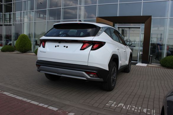 Обновлен Hyundai TUCSON 2026, комплектация Dynamic, цвет Atlas White, двигатель 2.0 MPi (156 л.с., бензин)