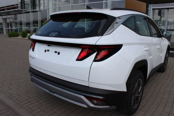 Обновлен Hyundai TUCSON 2026, комплектация Dynamic, цвет Atlas White, двигатель 2.0 MPi (156 л.с., бензин)