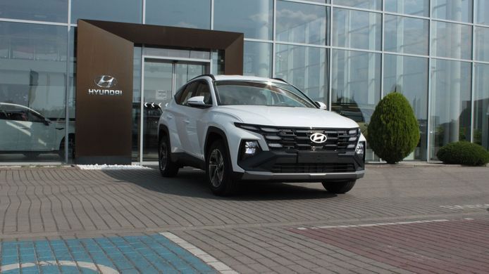 Обновлен Hyundai TUCSON 2026, комплектация Dynamic, цвет Atlas White, двигатель 2.0 MPi (156 л.с., бензин)