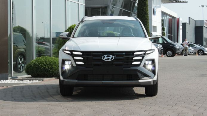 Обновлен Hyundai TUCSON 2026, комплектация Dynamic, цвет Atlas White, двигатель 2.0 MPi (156 л.с., бензин)