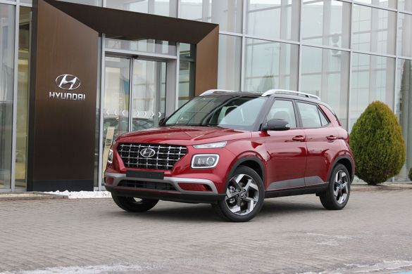 Новий Hyundai VENUE 2023, комплектація Elegance Plus A-pack, колір ultimate red/black, двигун 1.6 MPi AT (123 к.с.)