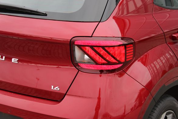 Hyundai VENUE 2023, Elegance Plus A-pack, ultimate red/black, двигун 1.6 MPi AT (123 к.с.)
