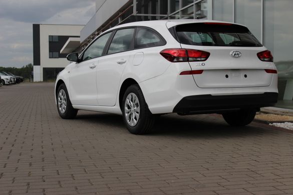 Под заказ. Hyundai i30 Wagon 2024, Active, White, двигатель 1.5 DPi AT (110 л.с.).