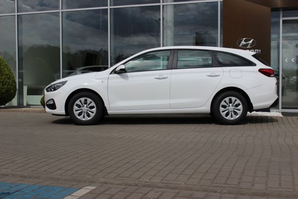 Под заказ. Hyundai i30 Wagon 2024, Active, White, двигатель 1.5 DPi AT (110 л.с.).