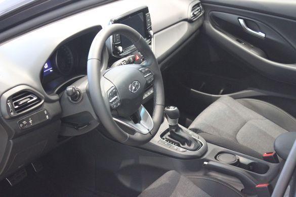 Hyundai i30 Hatch 2023, комплектация Style, цвет Dark Knight, двигатель 1.5 DPi AT (110 л.с.)