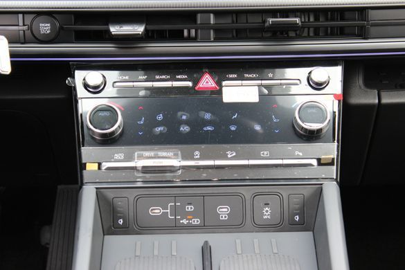 Під замовлення. Hyundai SANTA FE 2026, комплектация TOP+CALLIGRAPHY, цвет Ocado green, двигатель 2.5 Turbo GDi (281 л.с., бензин)