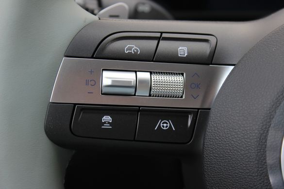 Нова Hyundai KONA Hybrid 2024, комплектація Top Color Pack, колір mirage green, двигун 1.6 GDi HEV (141 к.с., гібрид)