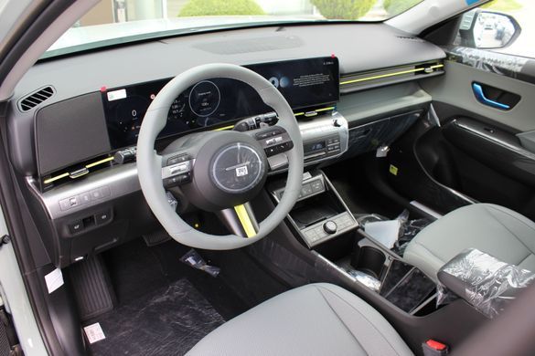 Нова Hyundai KONA Hybrid 2024, комплектація Top Color Pack, колір mirage green, двигун 1.6 GDi HEV (141 к.с., гібрид)