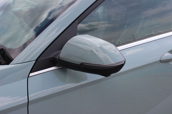 Нова Hyundai KONA Hybrid 2024, комплектація Top Color Pack, колір mirage green, двигун 1.6 GDi HEV (141 к.с., гібрид)