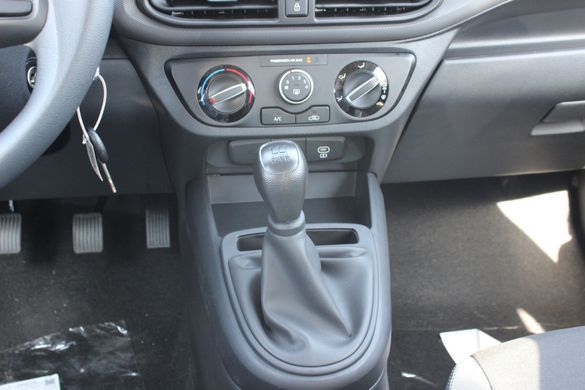 Новый Hyundai i10 2025 Active 1.0 MPi 67 л.с. MT Atlas White во Львове
