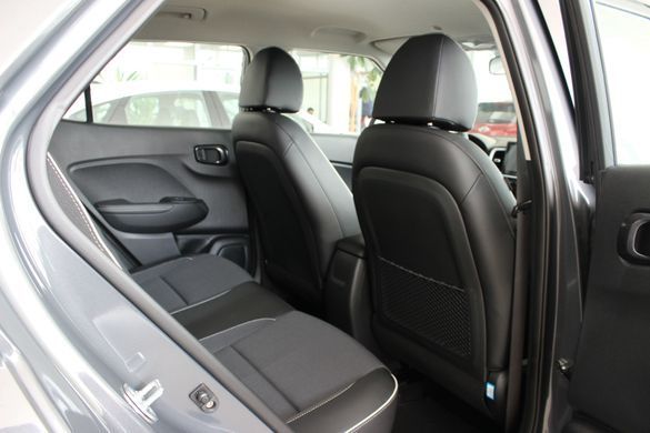 Под заказ! Новый Hyundai VENUE 2025, комплектация Elegance, цвет белый, двигатель 1.6 MPi AT (123 л.с.)