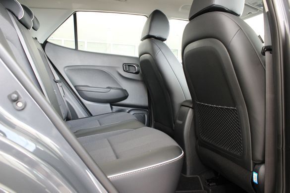 Под заказ! Новый Hyundai VENUE 2025, комплектация Elegance, цвет белый, двигатель 1.6 MPi AT (123 л.с.)