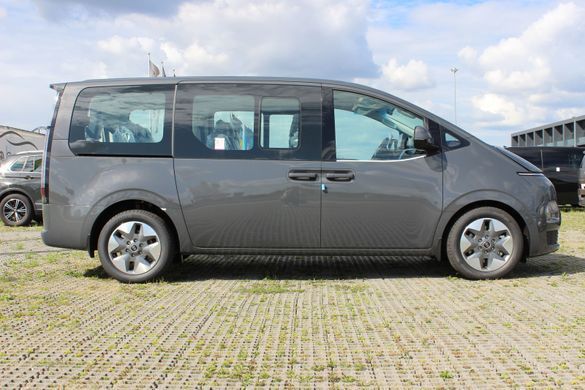 Новий Hyundai STARIA 2026 Business Plus 2.2 CRDi 177 к.с. Ecotronic Gray Pearl у Львові